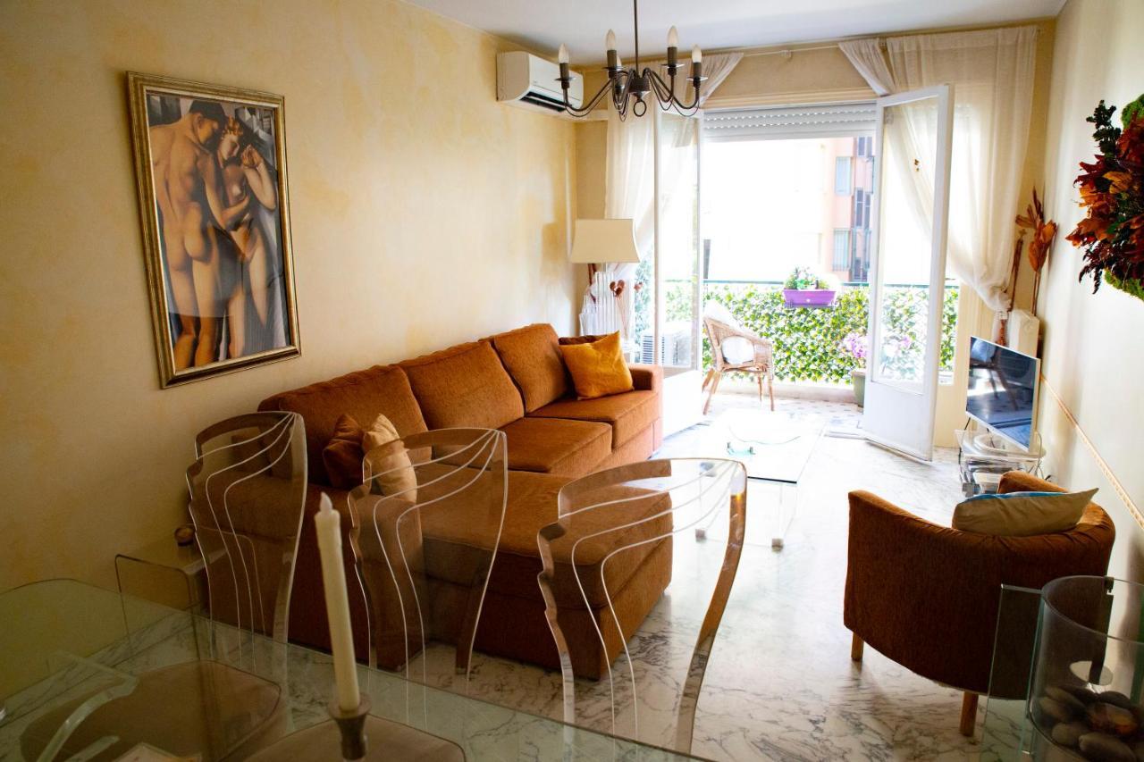 Chill Out Apartment, 2 Mins From Appartamento *
