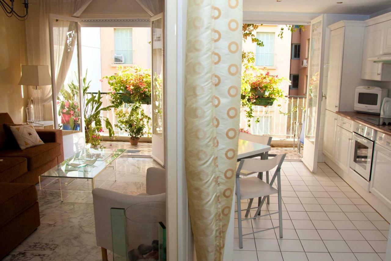 Appartamento Chill Out Apartment, 2 Mins From
